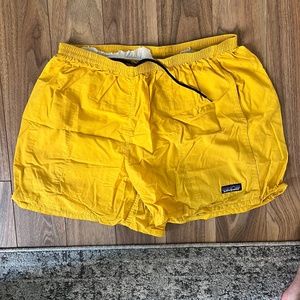 Vintage Patagonia baggies 5in